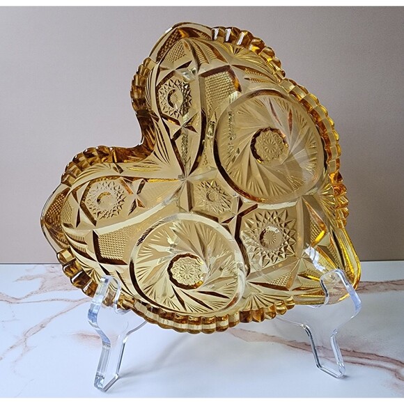 LE Smith Amber “Aztec Sunburst” Heart Dish – 1960s MCM Cut Glass - Picture 2 of 8